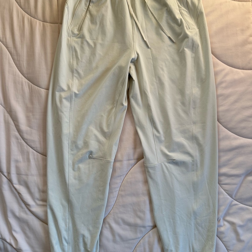 Lululemon Cream Sweatsuit Joggers